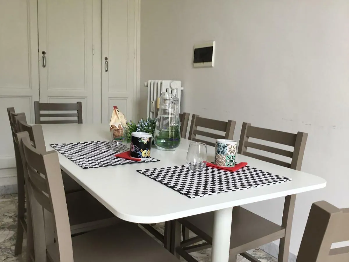 Istay - Santa Chiara Firenze 0*,